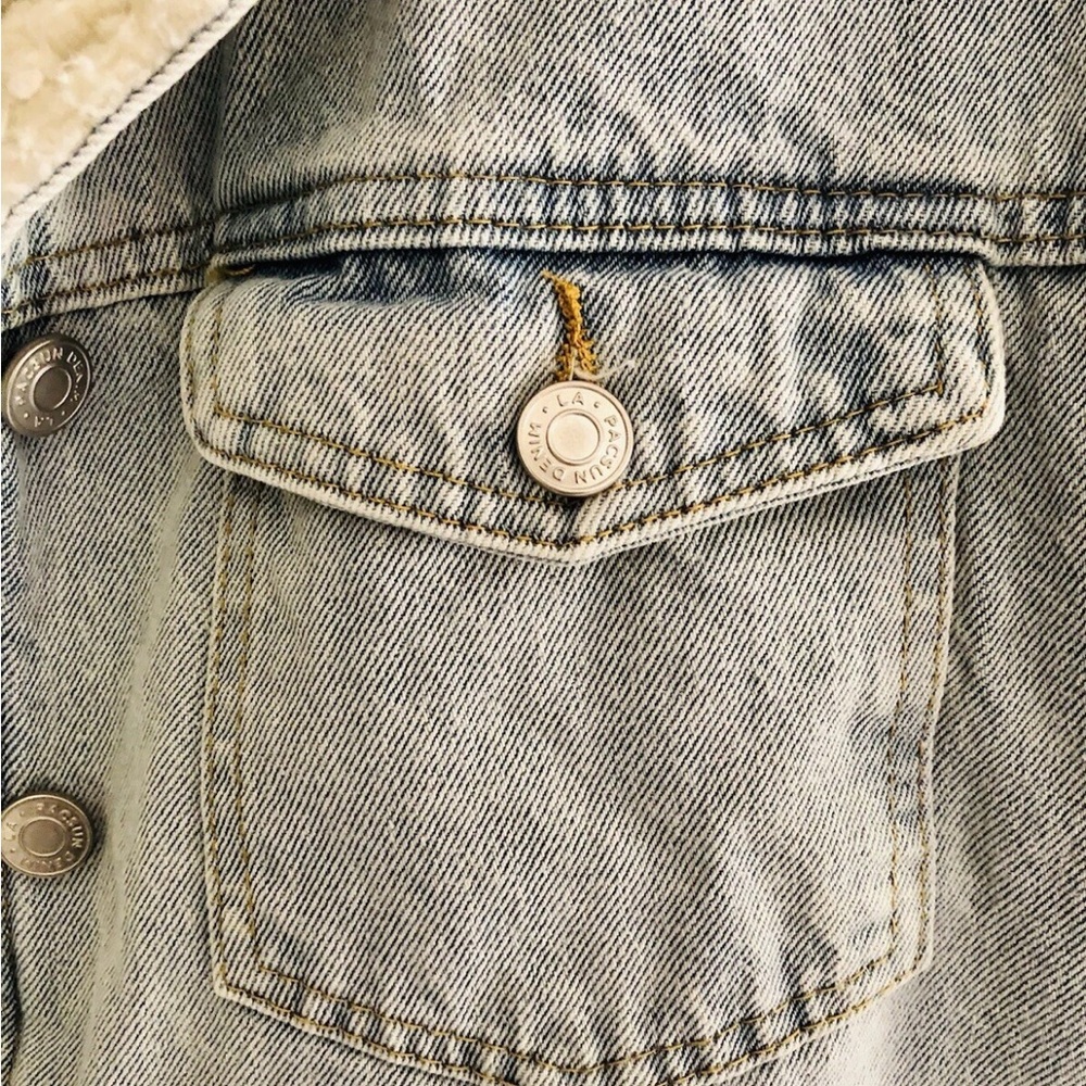 Pacsun Faux Sherpa Fleece Lined Denim Jacket Light Wash Grunge Vibes Warm - Picture 4 of 9
